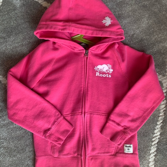 Girl’s Roots Hot Pink Hoodie Size LG 9-10 Years
